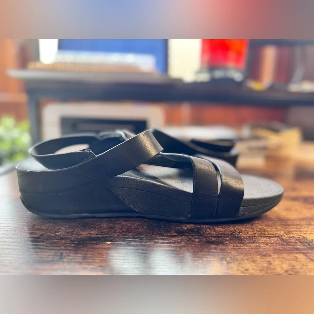 FitFlop Lulu Leather Back-Strap Sandals Black US 10